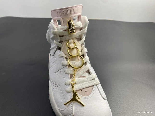 Chep Onekick Jordan (W) 6 Air Retro Gold DH9696-100 Hoops 0709